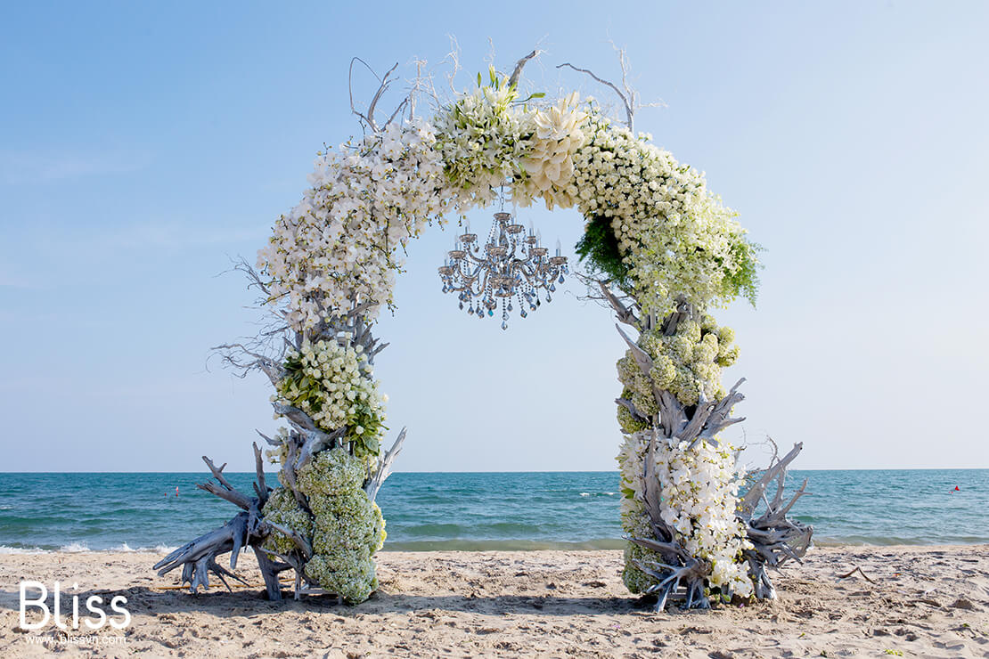 Top bãi biển phù hợp tổ chức lễ cưới - Bliss Việt Nam - Trang trí ...