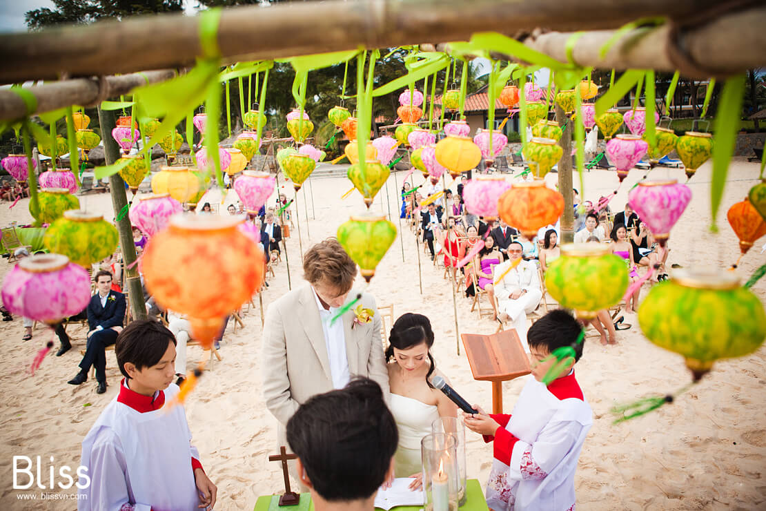 destination wedding in Hoi An Vietnam